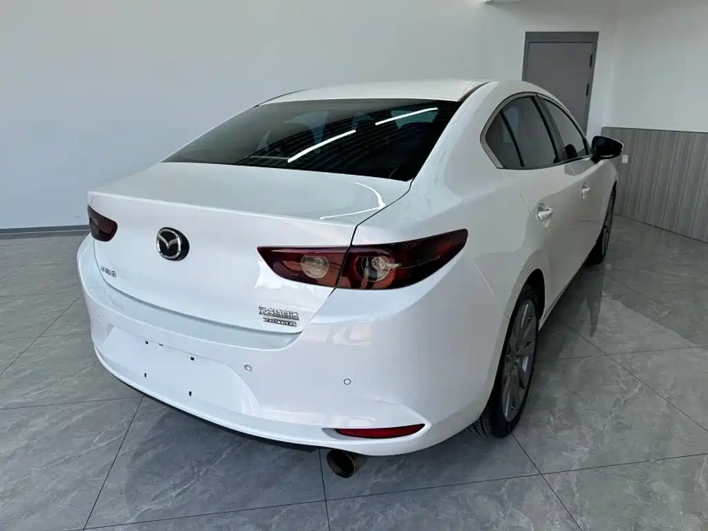 Mazda 3 Axela — фото 6