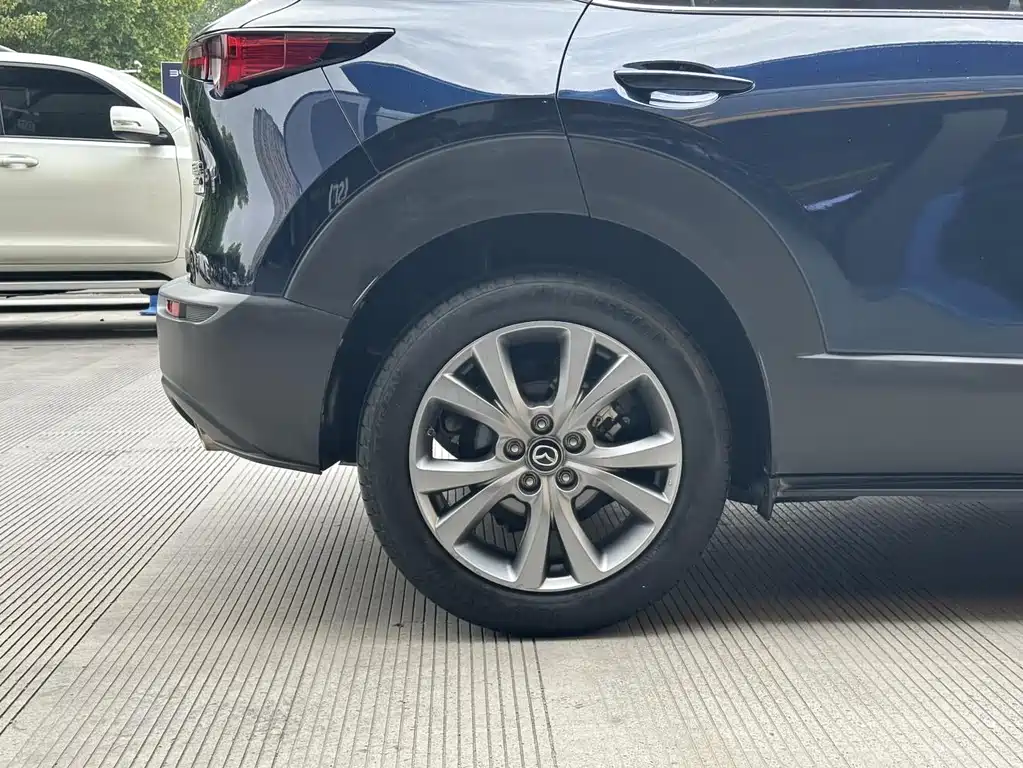 Mazda CX-30 — фото 24