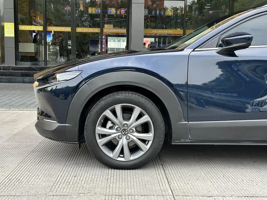 Mazda CX-30 — фото 8