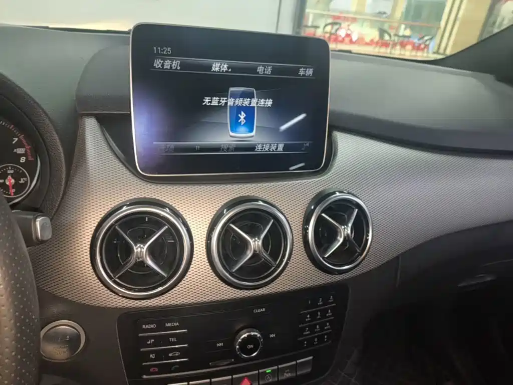 Mercedes-Benz B-Class — фото 13
