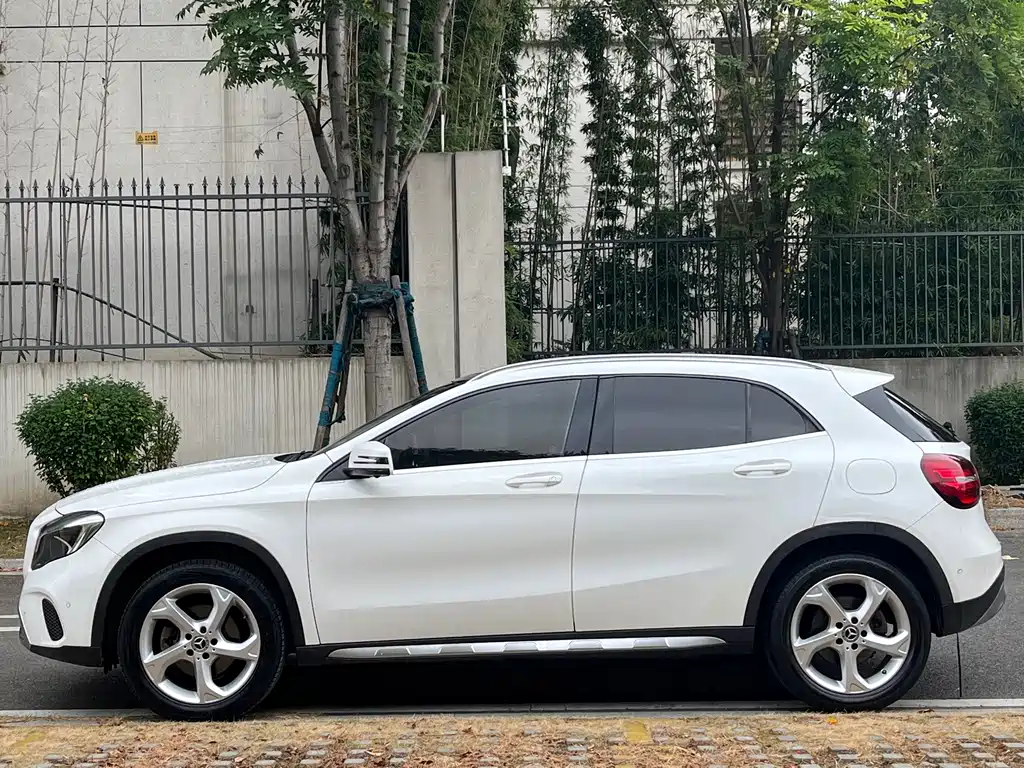 Mercedes-Benz GLA — фото 4