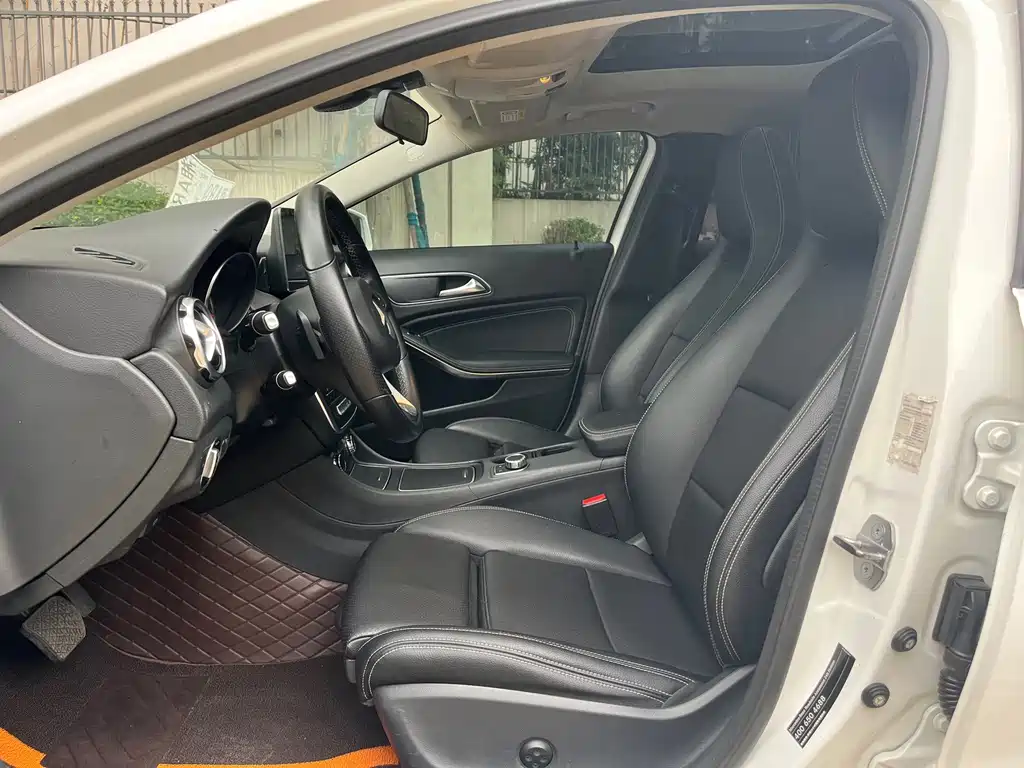 Mercedes-Benz GLA — фото 8