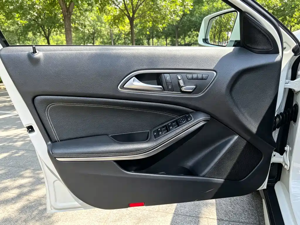 Mercedes-Benz GLA — фото 6