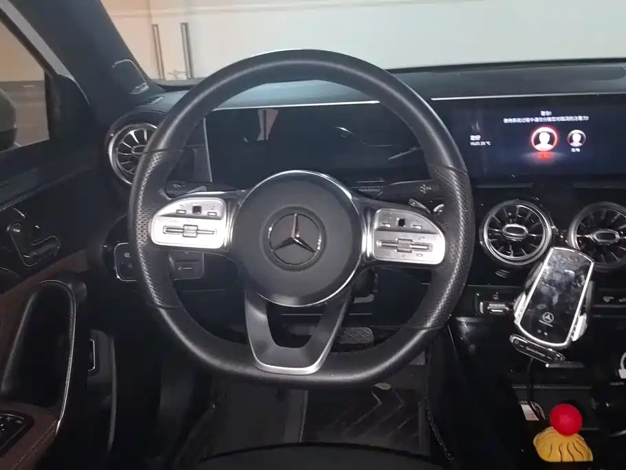 Mercedes-Benz A-Class — фото 15