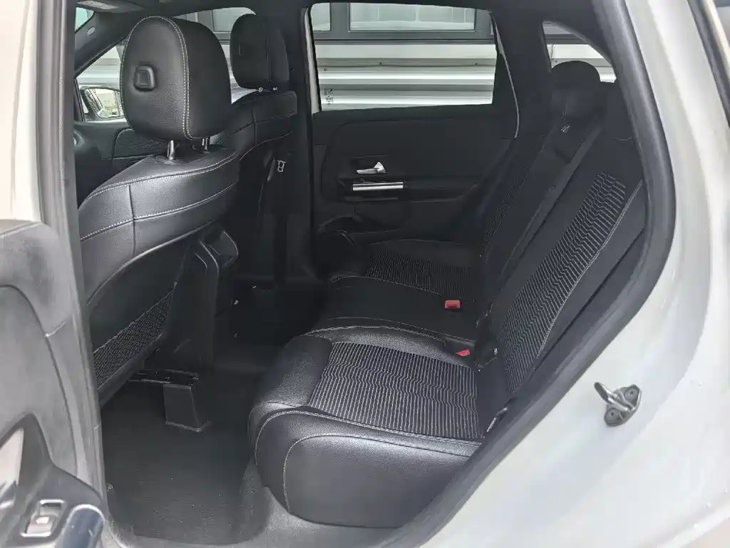 Mercedes-Benz B-Class — фото 10