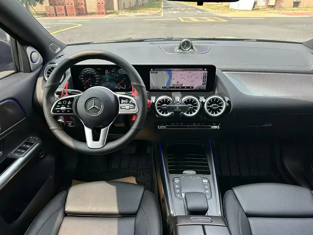 Mercedes-Benz GLA — фото 6