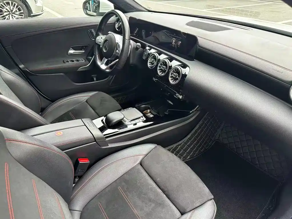 Mercedes-Benz CLA (Import) — фото 14