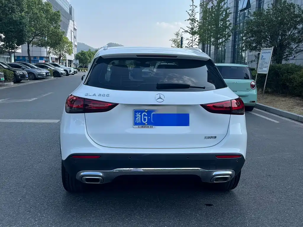 Mercedes-Benz GLA — фото 11