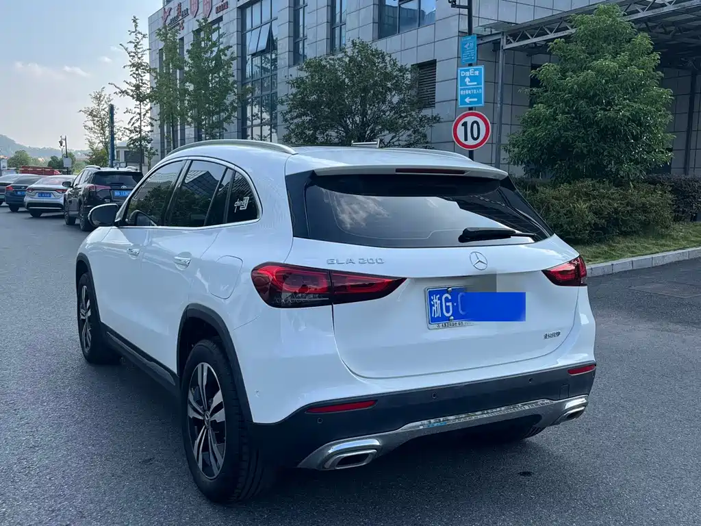 Mercedes-Benz GLA — фото 10