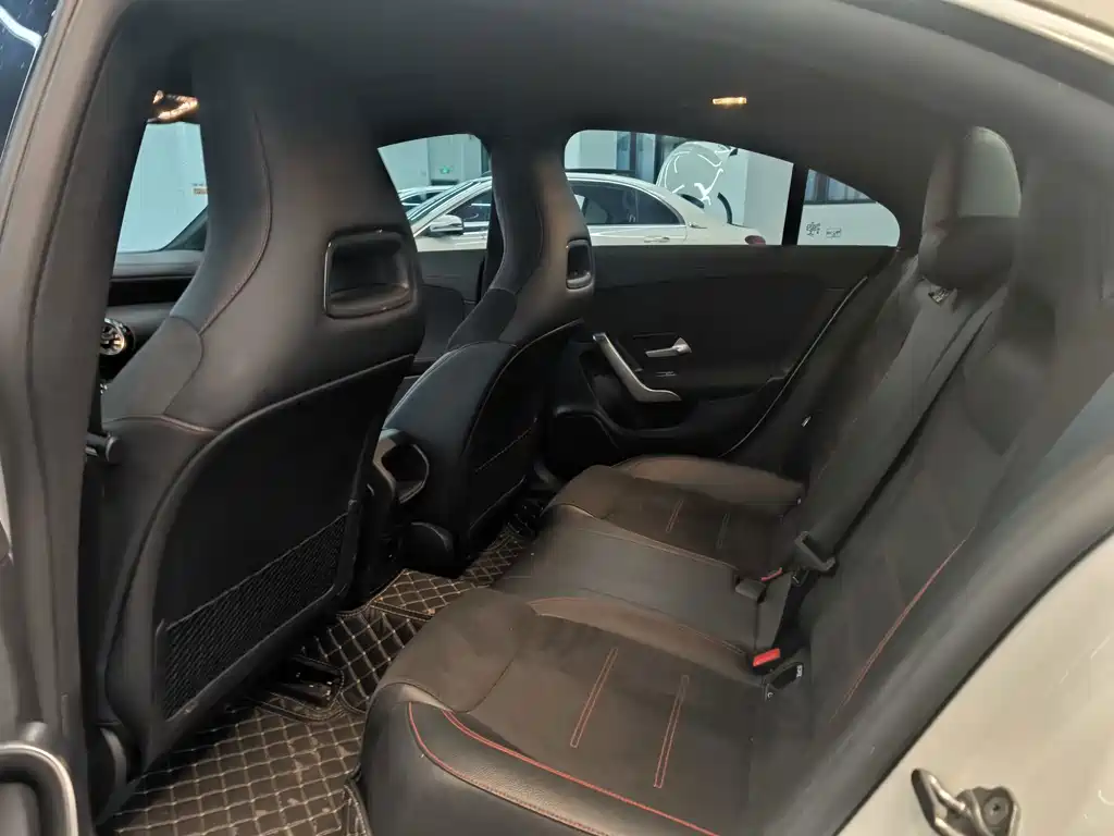 Mercedes-Benz CLA (Import) — фото 11