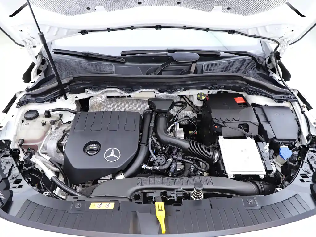 Mercedes-Benz GLA — фото 21