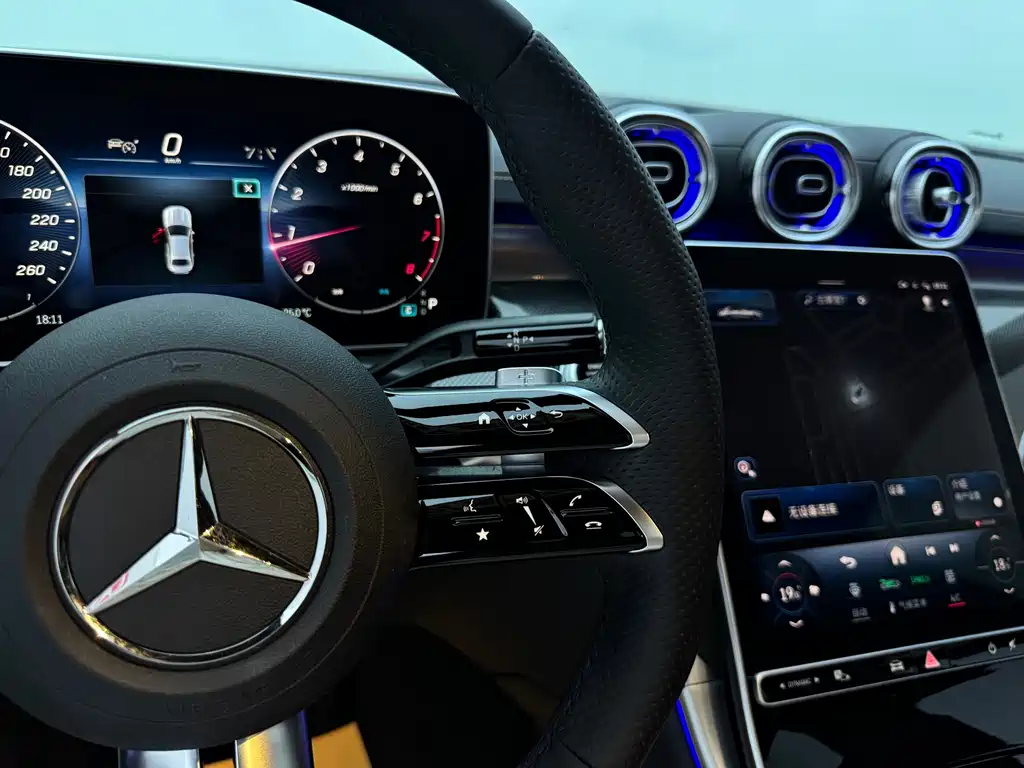 Mercedes-Benz C-Class — фото 19
