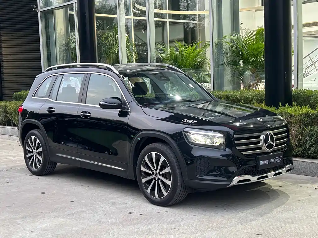 Mercedes-Benz GLB — фото 3