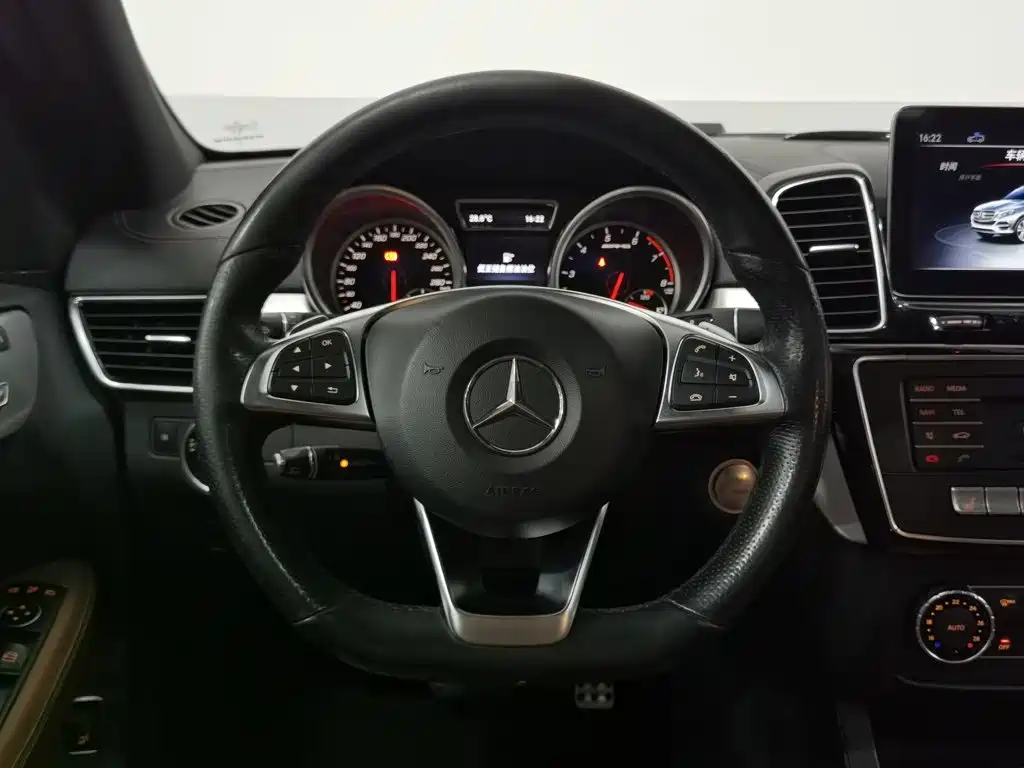 Mercedes-Benz GLE AMG — фото 11