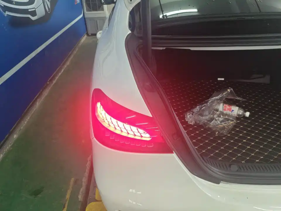 Mercedes-Benz E-Class (Import) — фото 10