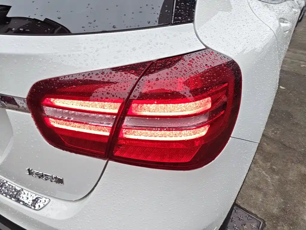 Mercedes-Benz GLA — фото 8