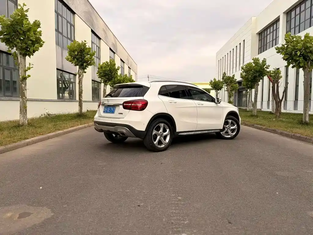 Mercedes-Benz GLA — фото 5