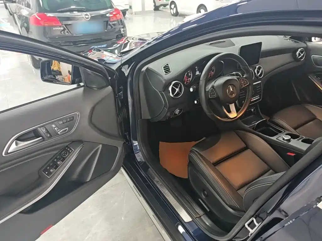 Mercedes-Benz GLA — фото 16