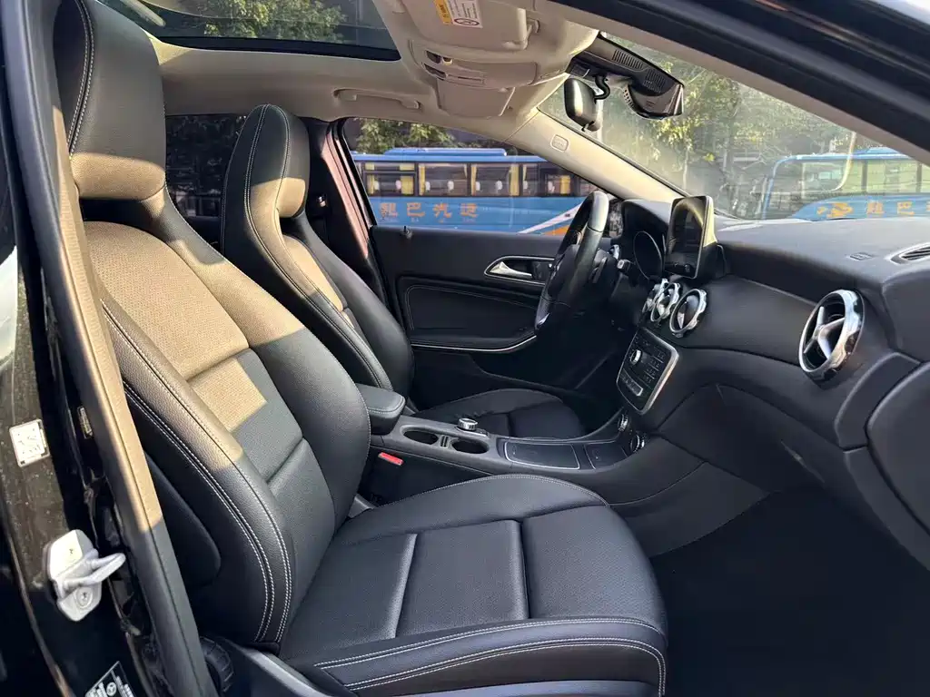 Mercedes-Benz GLA — фото 13