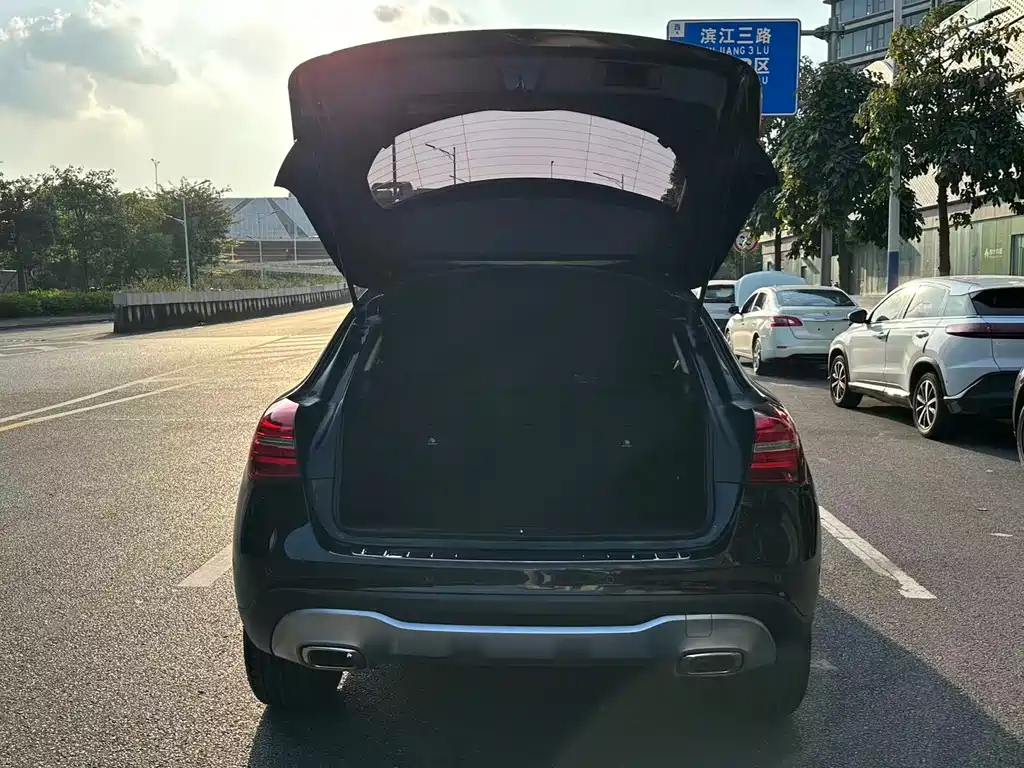 Mercedes-Benz GLA — фото 18