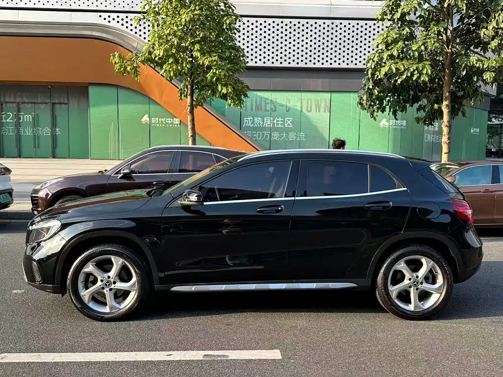 Mercedes-Benz GLA — фото 4