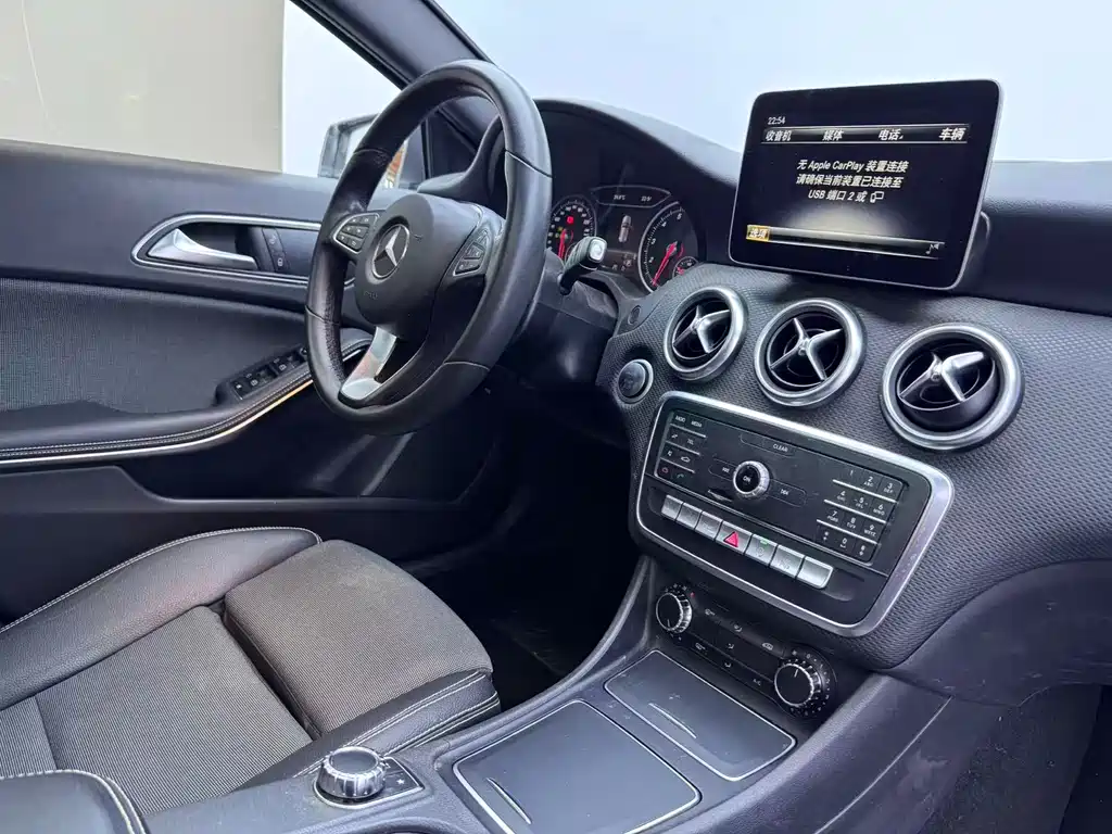 Mercedes-Benz A-Class (Import) — фото 8