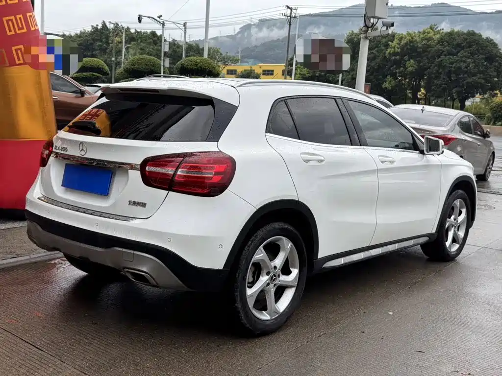 Mercedes-Benz GLA — фото 5