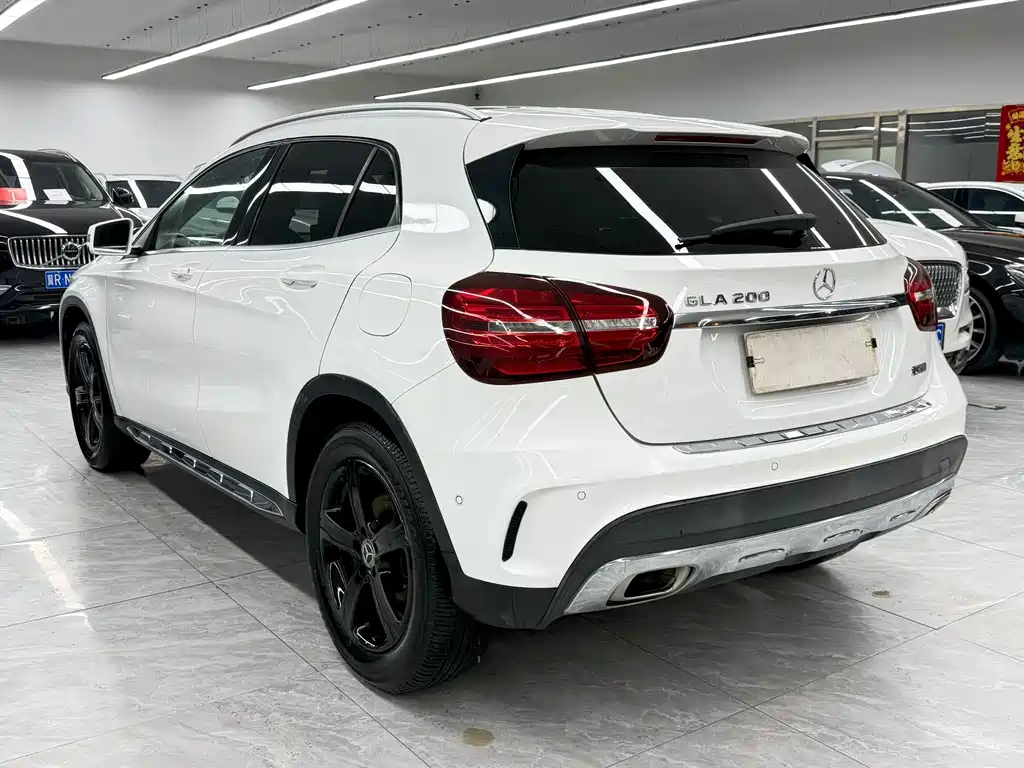 Mercedes-Benz GLA — фото 4