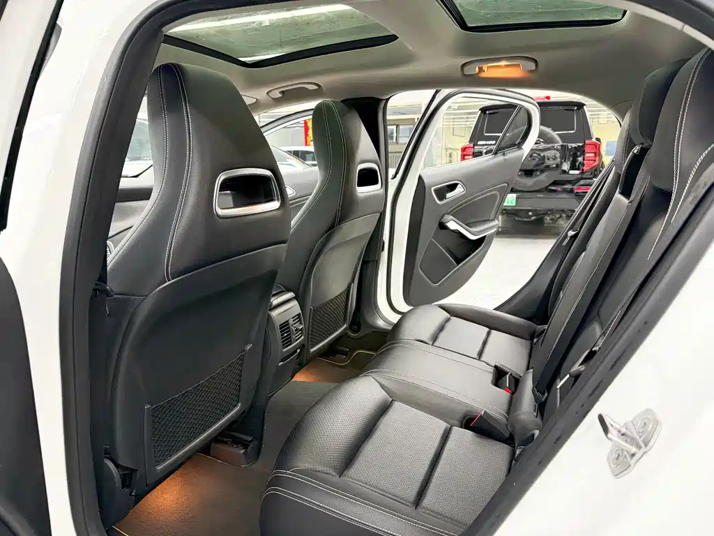 Mercedes-Benz GLA — фото 8