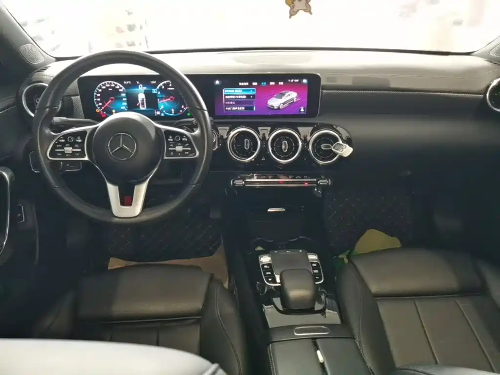 Mercedes-Benz A-Class — фото 10