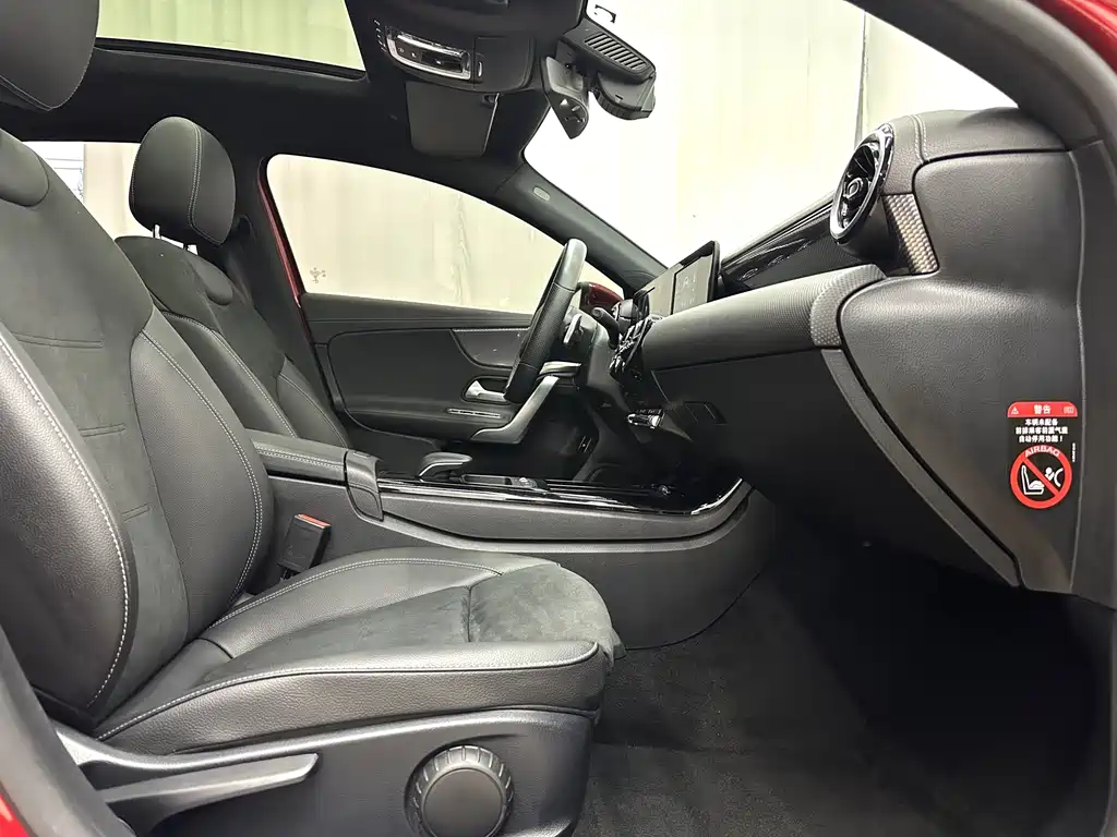 Mercedes-Benz A-Class — фото 10