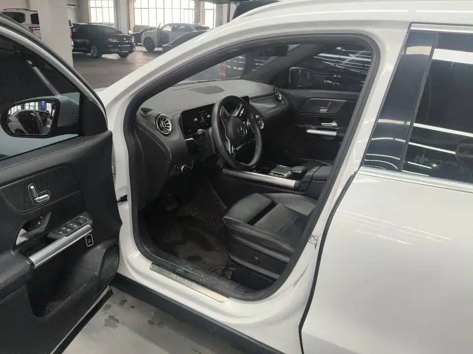 Mercedes-Benz GLA — фото 6