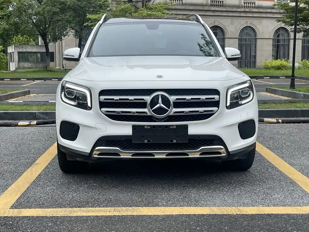 Mercedes-Benz GLB — фото 2
