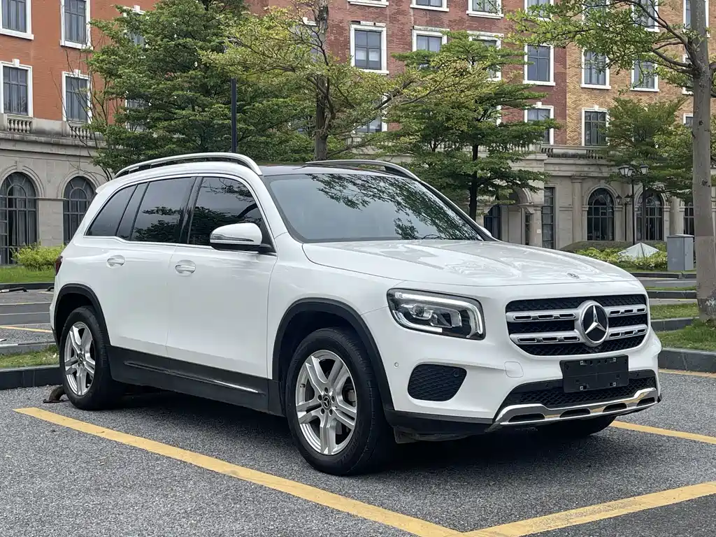 Mercedes-Benz GLB — фото 3