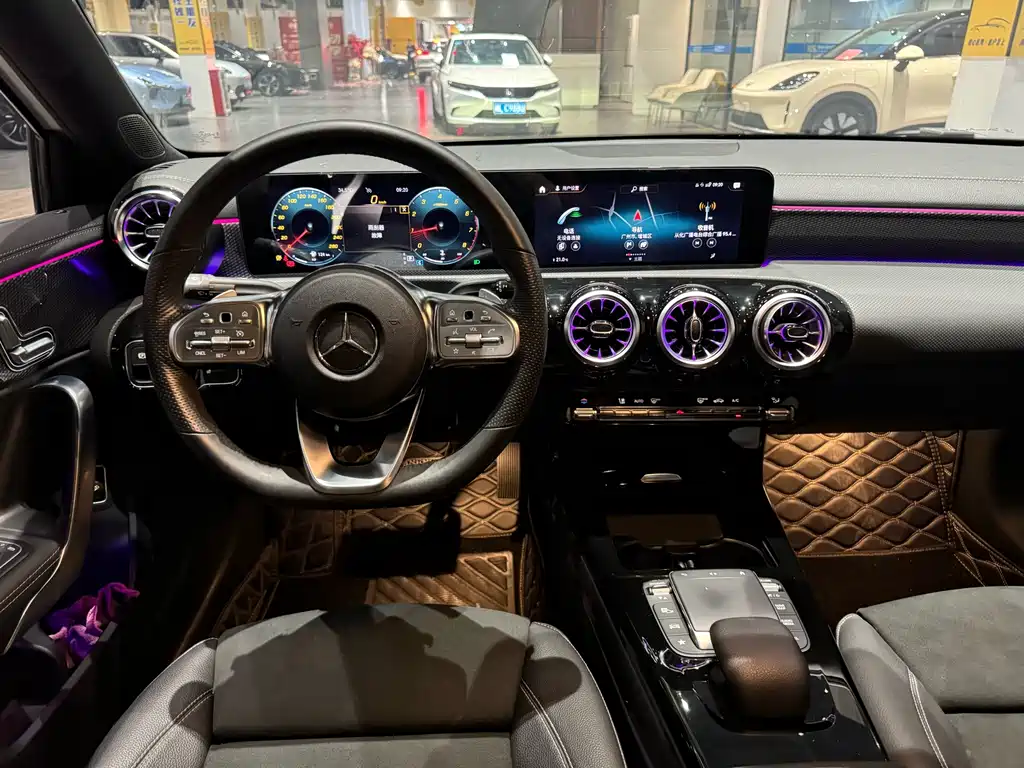 Mercedes-Benz A-Class — фото 10