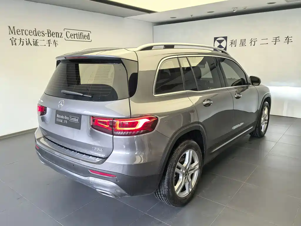 Mercedes-Benz GLB — фото 10
