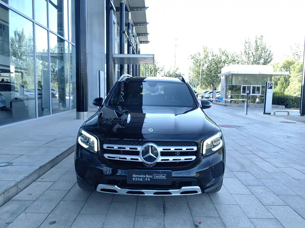 Mercedes-Benz GLB — фото 2