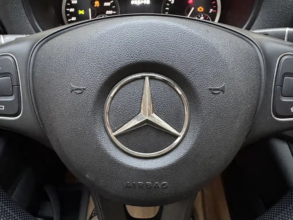 Mercedes-Benz Vito — фото 19