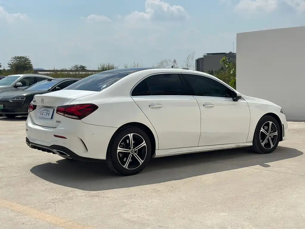 Mercedes-Benz A-Class — фото 15