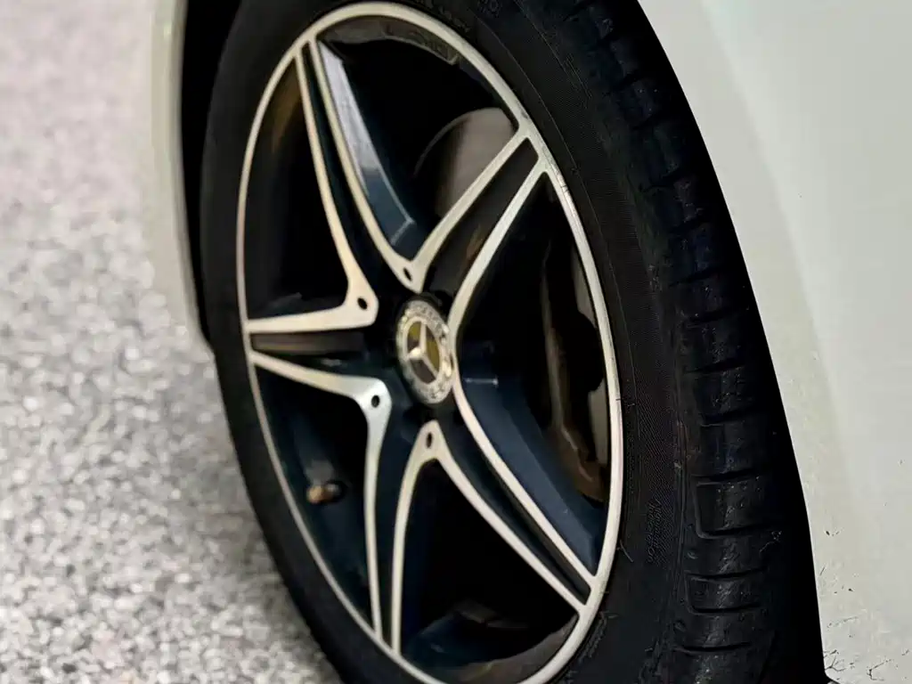 Mercedes-Benz E-Class (Import) — фото 11
