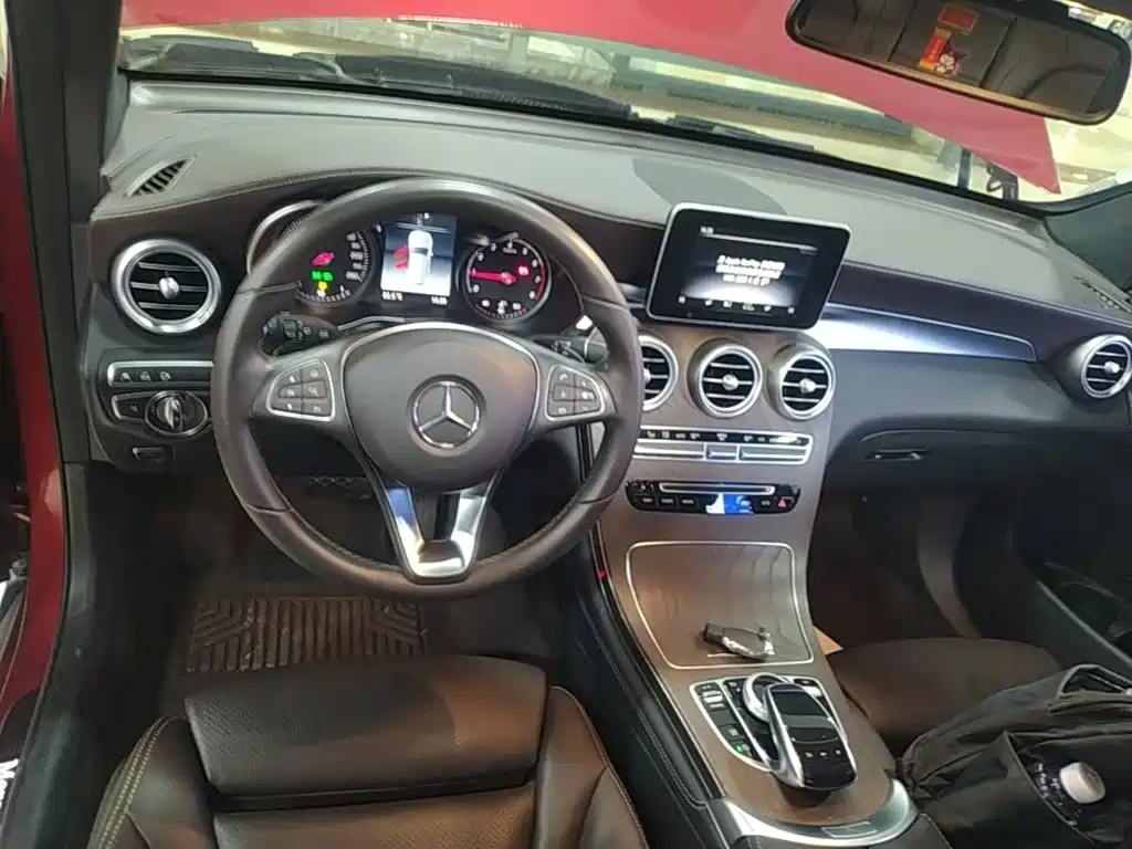 Mercedes-Benz GLC — фото 10