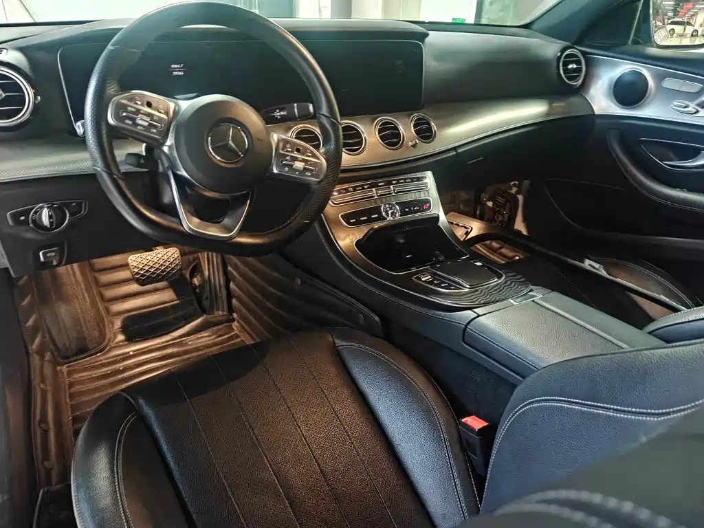 Mercedes-Benz E-Class (Import) — фото 9