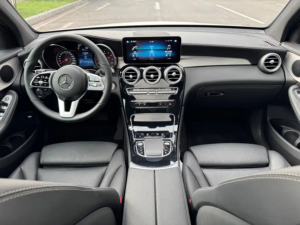 Mercedes-Benz GLC — фото 8