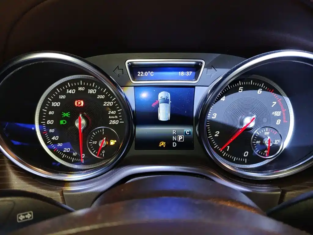 Mercedes-Benz GLE (Import) — фото 13