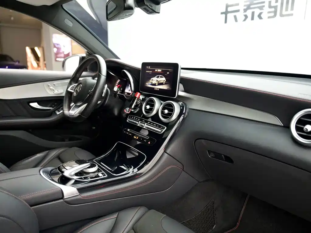 Mercedes-Benz GLC Coupe AMG — фото 5