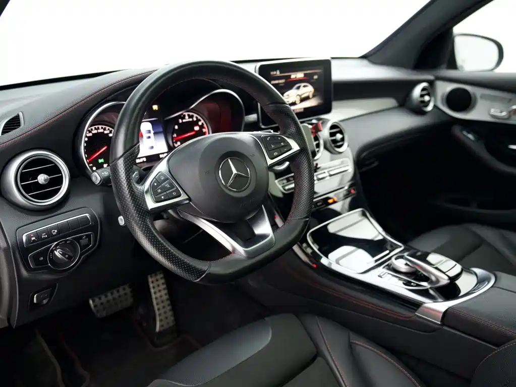 Mercedes-Benz GLC Coupe AMG — фото 6