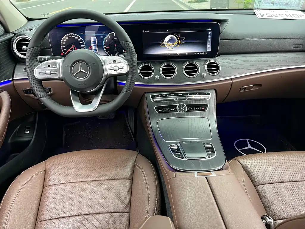 Mercedes-Benz E-Class — фото 13