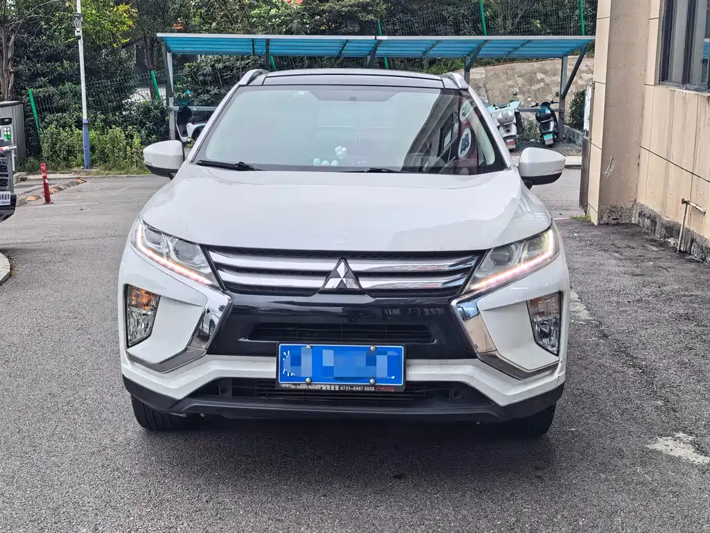 Mitsubishi Eclipse Cross — фото 2
