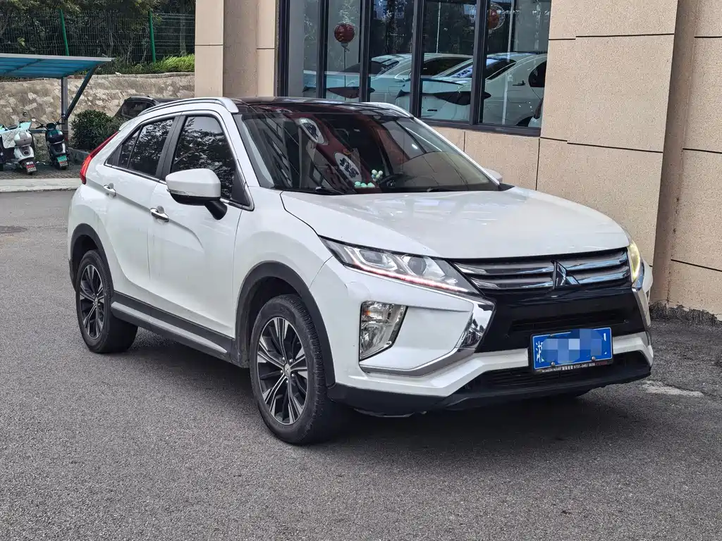 Mitsubishi Eclipse Cross — фото 3