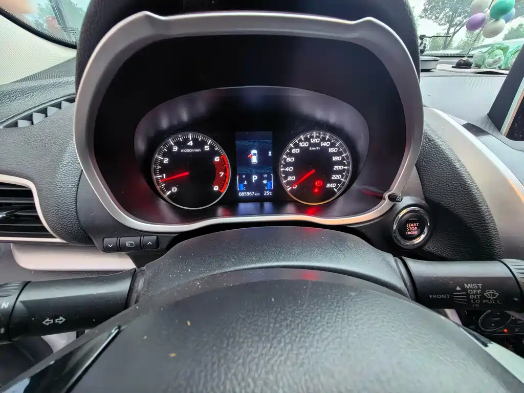 Mitsubishi Eclipse Cross — фото 10